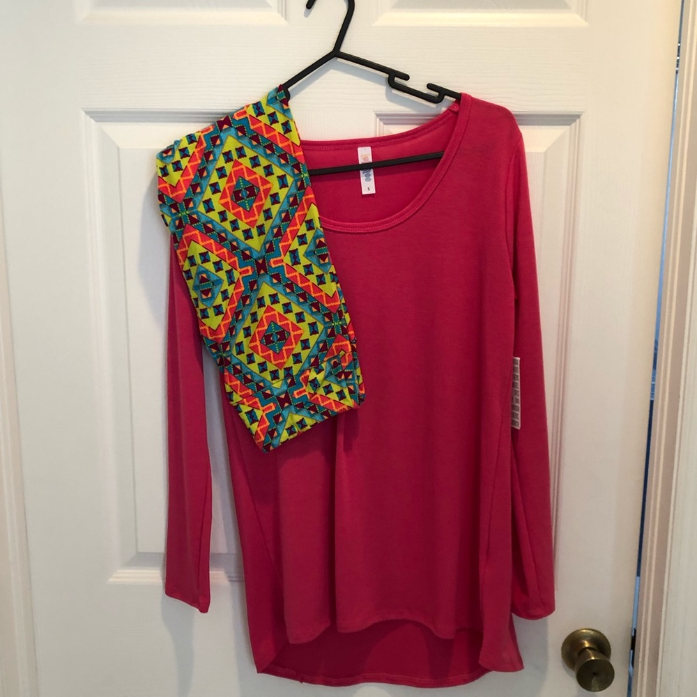 LuLaRoe outfit Small Lynnae and OS leggings